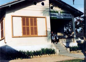 Primeira sede da Escola Charlotte